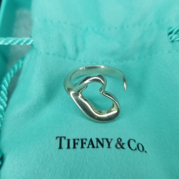 Tiffany & Co. Elsa Peretti Open Heart Ring - Picture 5 of 5